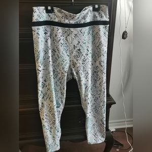 Fabletics leggings Demi Lovato 2X